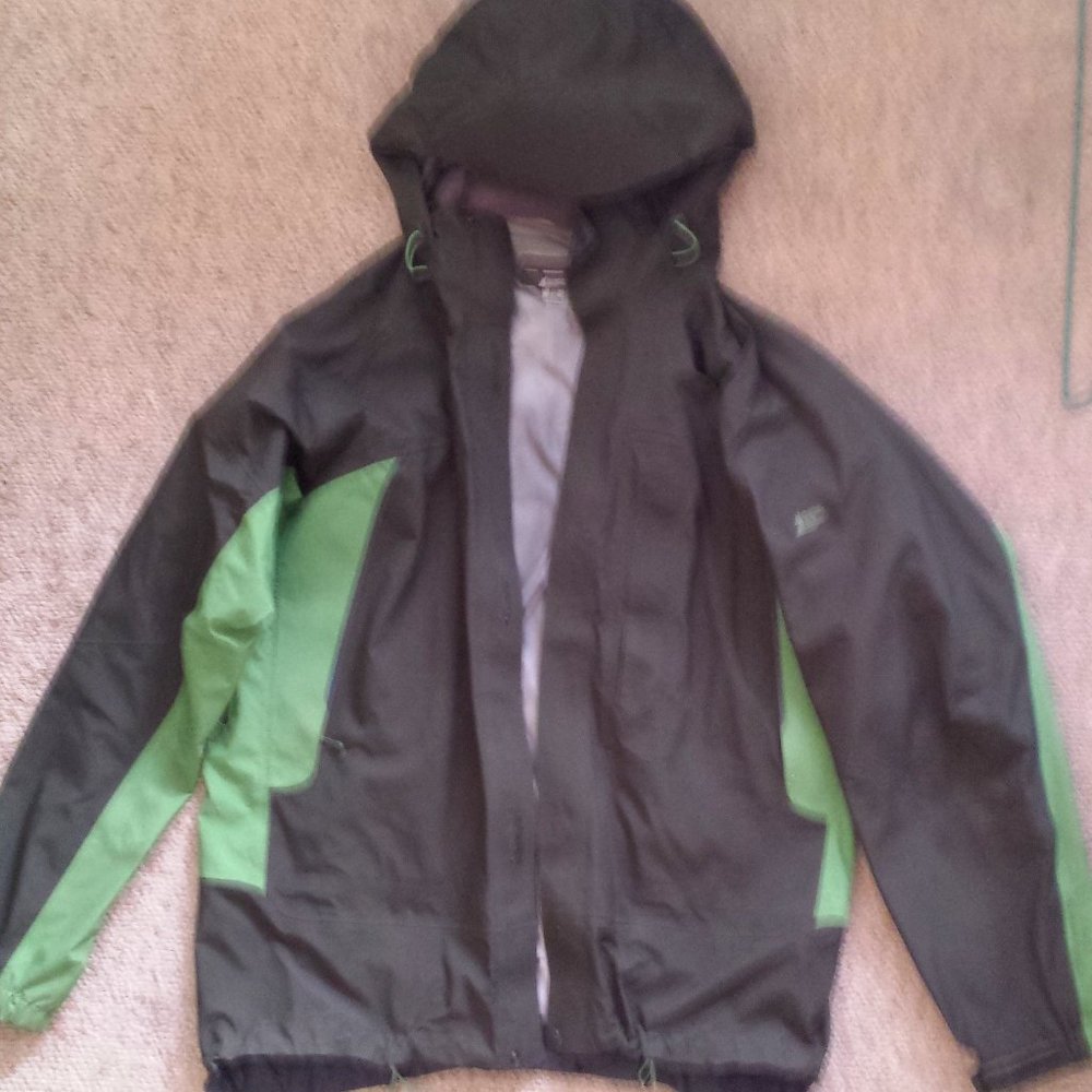 MEC 2-Ply Gore-Tex Jacket, Men's Large